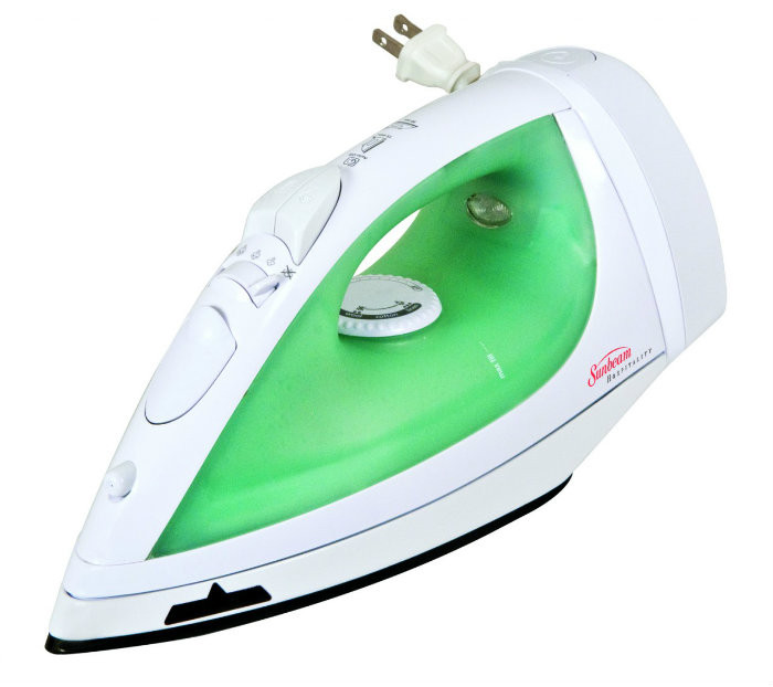 IR4001-001 Sunbeam  Retractable greensense  Mid-size Steam Iron, Motion Smart  3-way Auto Off, Drip Free, Non-Stick Soleplate, Self Clean, Vertical Steam, White w/green accent